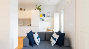 D858 - comfort near downtown - AC & balcony